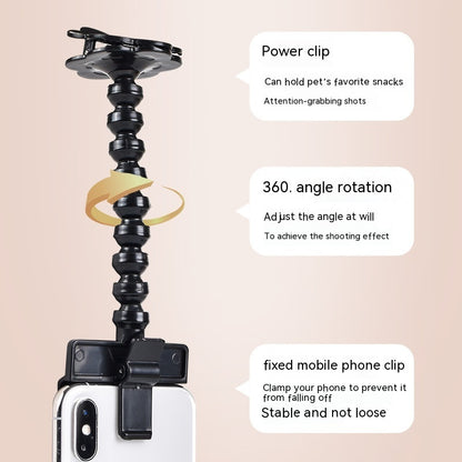 The Pawfect Pet Selfie Clip – Get Their Attention, Nail the Shot!